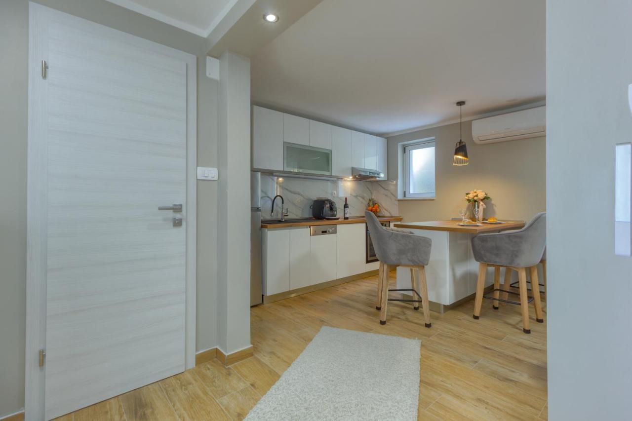 Apartments Pepa Подстрана Экстерьер фото